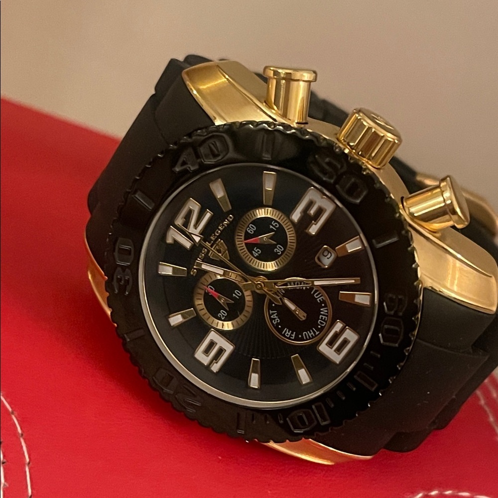 Rare Find. Men’s Vintage Swiss Legend Commander Divers Watch.